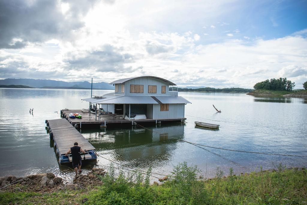 Thawsi Lake Hill Si Sawat Ngoại thất bức ảnh